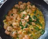 Foto del paso 4 de la receta: Camarones al ajillo en mantequilla