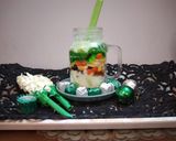 A picture of step 11 of Green Custard with fruits.