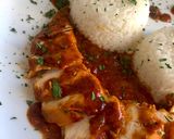 Omlós, fűszeres csirkemell pikáns szószban recept fázis 4 fotója
