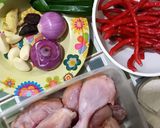 Foto langkah ke 1 dari resep Ayam Masak Merah 🍗🌶.