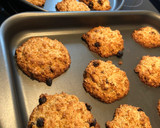 Foto del paso 5 de la receta: Galletas de avena, pasas, coco, banana 🍌 sin harina, sin huevo ni leche 🌱 vegana