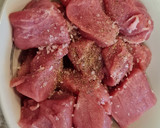 Foto del paso 2 de la receta: Solomillo de cerdo encebollados con pimiento italiano