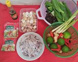 Foto langkah ke 1 dari resep Tomyang Seafood.
