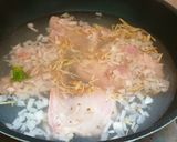รูปขั้นตอนการทำที่ 1 ของ #อาหารง้ายง่าย ไก่ต้ม กับ อะไรก็ได้ที่มี