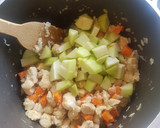 Foto del paso 3 de la receta: Pollo con verduras en jitomate