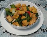 Foto langkah ke 6 dari resep Tumis Pokcoy Tahu Kuning.