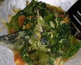 Foto langkah ke 4 dari resep Tumis Karbon (Kangkung plus Udang Rebon).