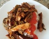 Foto del paso 5 de la receta: Verduras salteadas en salsa con pechuga de pollo