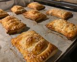 Zöldfűszeres sajtkrémes párna recept fázis 6 fotója