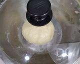 A picture of step 5 of Japanese milk bun.