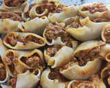 Foto del paso 8 de la receta: Lumaconi rellenos de carne, tomate, champiñones, jamón y nata