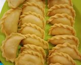 Foto langkah ke 6 dari resep Pastel Isi Sayur Bihun (1 Telur).