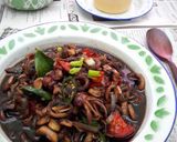 Foto langkah ke 6 dari resep Cumi kuah hitam.