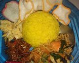 Foto langkah ke 7 dari resep Nasi kuning keluarga.