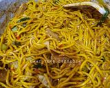 Foto langkah ke 4 dari resep Mie Kluntung alias Mie Goreng Jawa.