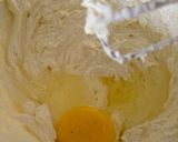 Foto langkah ke 2 dari resep Lemon Butter Cake.
