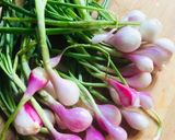 A picture of step 1 of Spring onion soup.