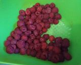 Gluténmentes, tejmentes, málnás pohárkrém recept fázis 1 fotója