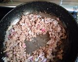 A picture of step 5 of Spicy Meat Bun.