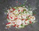 Foto langkah ke 5 dari resep Nasi Daun Jeruk Udang.