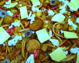 عکس مرحله 18 از دستور پیتزا با تاپینگ گوشت و سوسیس با خمیر فوری ۱۰ دقیقه ای solmaz