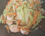 Foto langkah ke 4 dari resep Cah Udang Labu Siam dan Wortel.