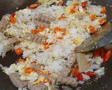 รูปขั้นตอนการทำที่ 1 ของ ข้าวผัดหมูยอ