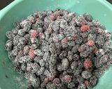 Hình bước làm 1 của món Kompot Dâu tằm