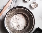 Foto langkah ke 1 dari resep Rustic bread (Instant Yeast).
