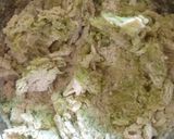 खमंग काकडीचे थालीपीठ (khamang kakdiche thalipeeth recipe in marathi) रेसिपी स्टेप 3 फोटो 