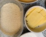 Hình bước làm 2 của món Thịt cuộn phô mai chiên xù