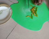 A picture of step 2 of Capsicum pakora.