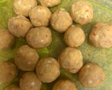 A picture of step 1 of Yam balls 😋😋.
