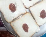 A picture of step 2 of Bread mini pizza.