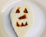 A picture of step 3 of Ghostly toast.