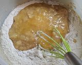 Foto del paso 2 de la receta: Budín de bananas, manzana y nueces sin huevos