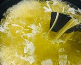 A picture of step 1 of Spaghetti with cheese and pepper.