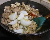 Foto langkah ke 5 dari resep Honey Chicken Mushroom.