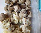 Foto langkah ke 1 dari resep Pangsit Bakso Pedas.