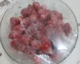 صورة لخطوة 1 من وصفة مربى الفرولة