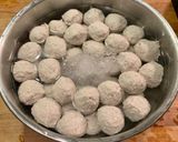 Foto langkah ke 4 dari resep Bakso Babi.