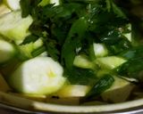 Foto langkah ke 5 dari resep Sup Oyong Tahu (tambah Bihun dan Telur).
