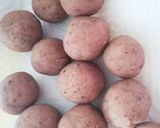 Gesztenyés - puncsos kókuszgolyók recept fázis 2 fotója