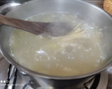 Foto del paso 1 de la receta: Espaguetis con pollo y curry al estilo tailandés en 20 minutos