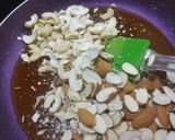 ડ્રાયફ્રુટ ચીક્કી (Dryfruits Chikki Recipe In Gujarati) રેસીપી સ્ટેપ4ફોટો