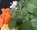 Foto langkah ke 1 dari resep [182] Bayam Jagung Wortel.