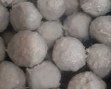 Foto langkah ke 4 dari resep Baso sapi kenyal homemade.