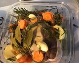 Une image de l'étape 2 de Rôti de sanglier au lard et vin rouge (marinade maison au cognac, aromates et légumes).