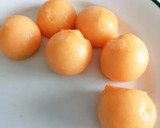 Foto del paso 1 de la receta: Ensalada de frutas con vinagreta de alcaparras