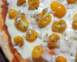 Foto del paso 5 de la receta: Pizza con cherrys amarillos